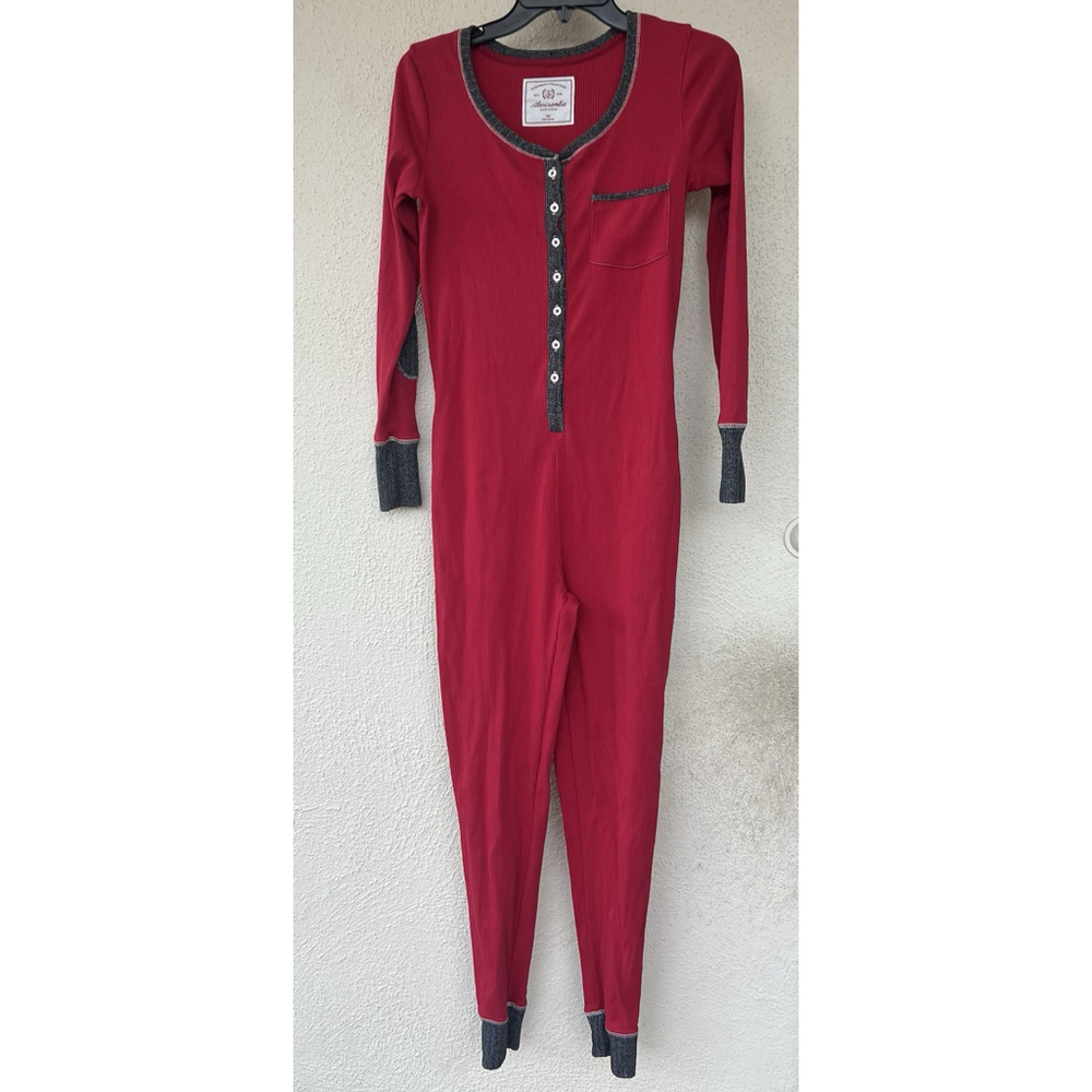 VTG Abercrombie & Fitch Red Ribbed Thermal One Piece Pajamas Holiday Sleepwear
